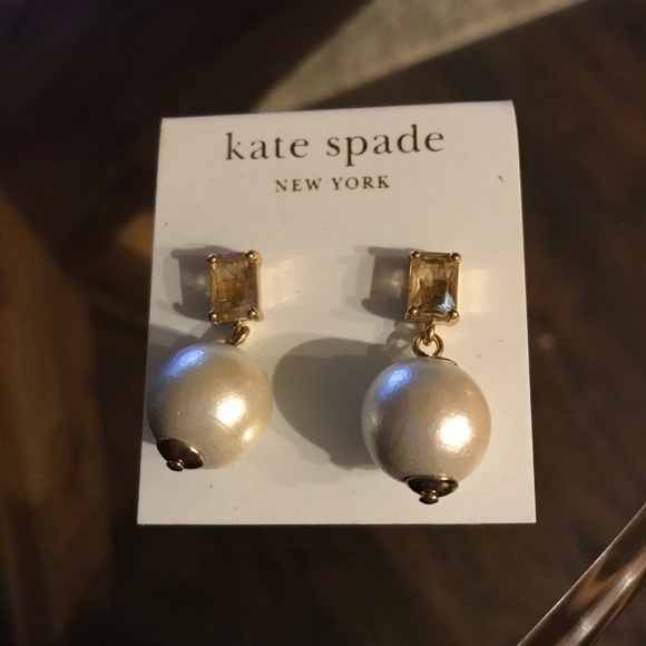 Kate Spade Pearl Drop Earings - Picture 1 of 3
